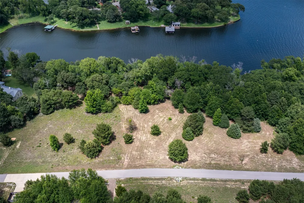 7 Windward Court Athens, TX 75752