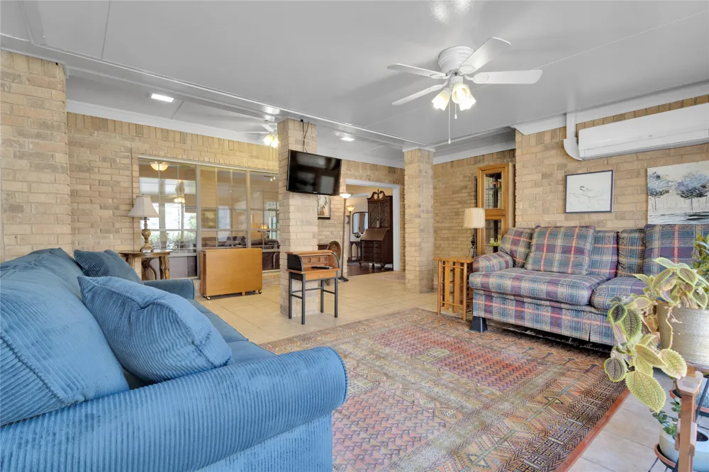 501 Hyde Park Tyler, TX 75701