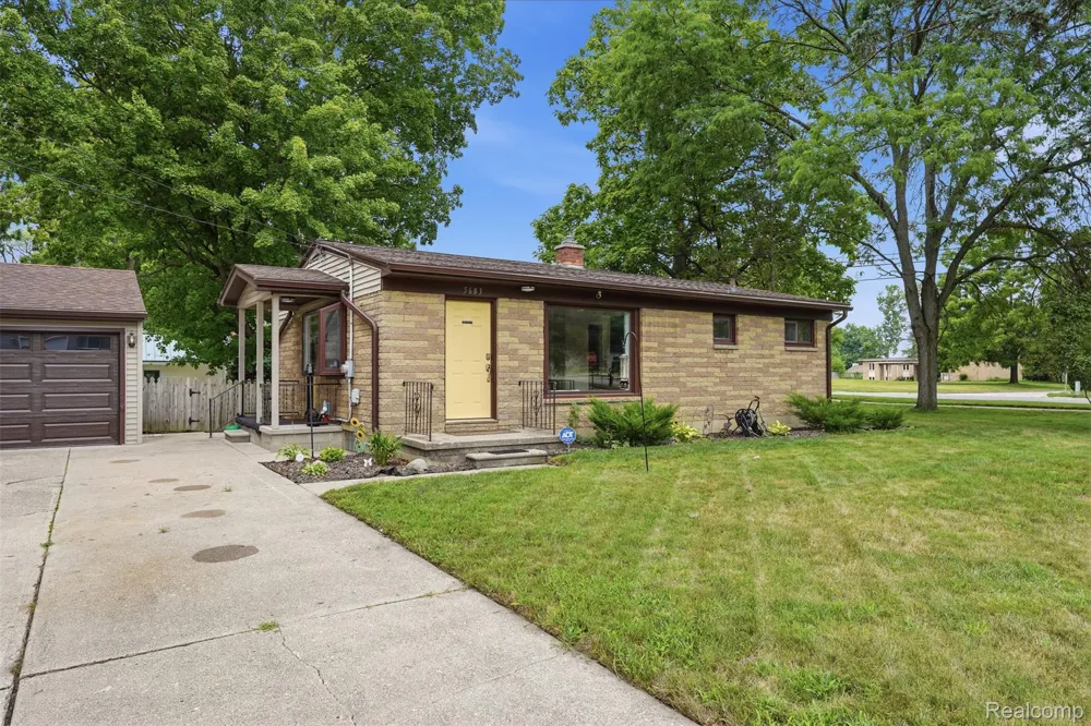 5683 Buckingham Road Meridian Charter Township, MI 48840