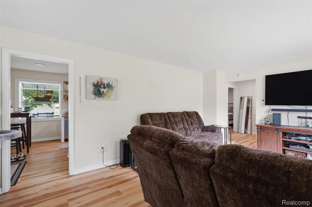 5683 Buckingham Road Meridian Charter Township, MI 48840
