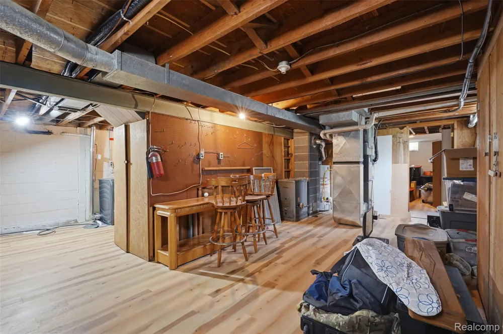 5683 Buckingham Road Meridian Charter Township, MI 48840