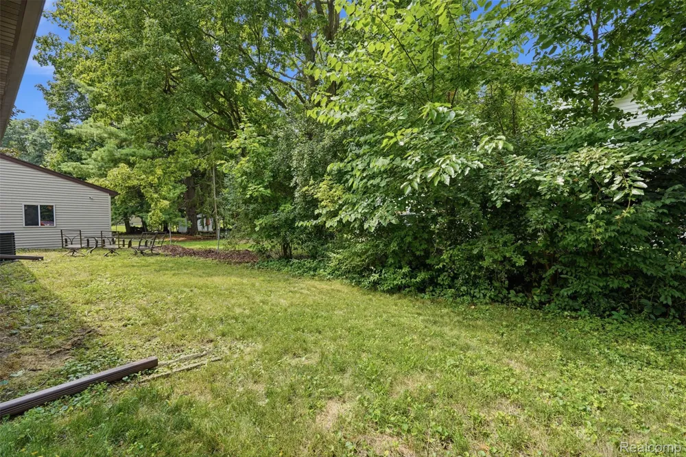 5683 Buckingham Road Meridian Charter Township, MI 48840