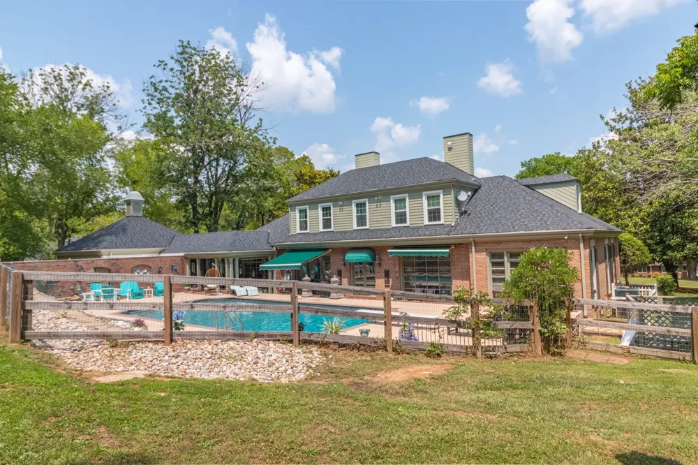 750 Lakehill Cir Lewisburg, TN 37091