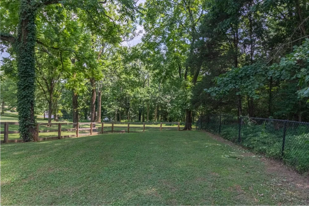 750 Lakehill Cir Lewisburg, TN 37091