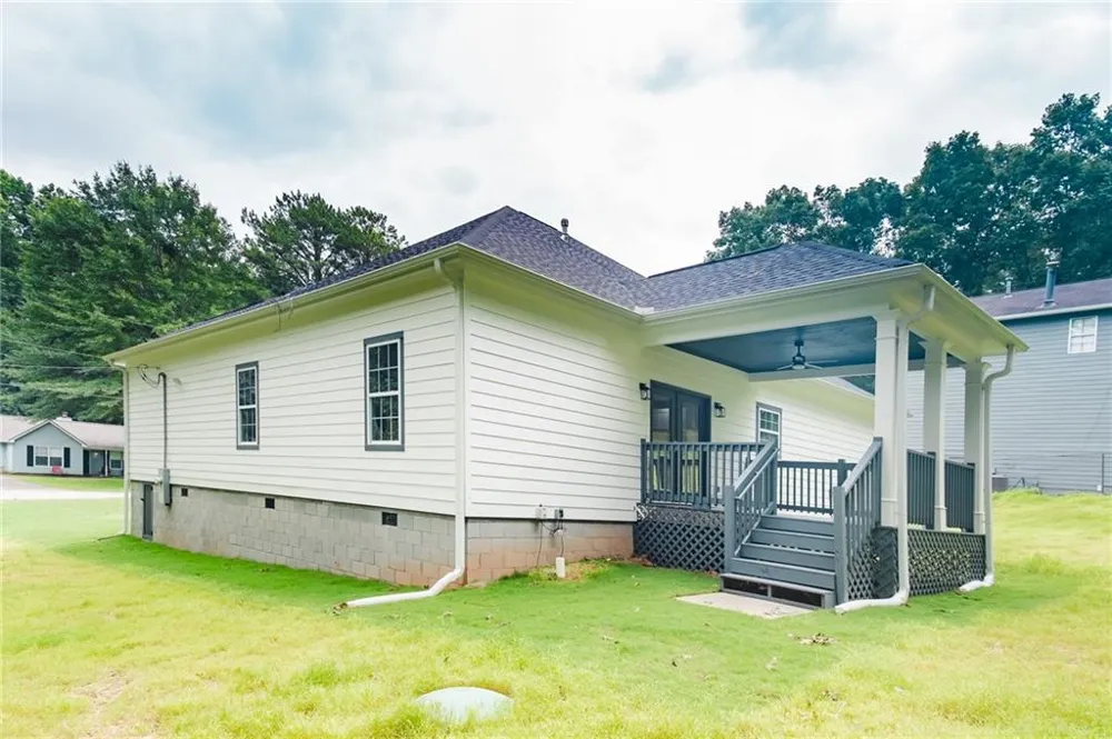 135 Harriette Drive Stockbridge, GA 30281