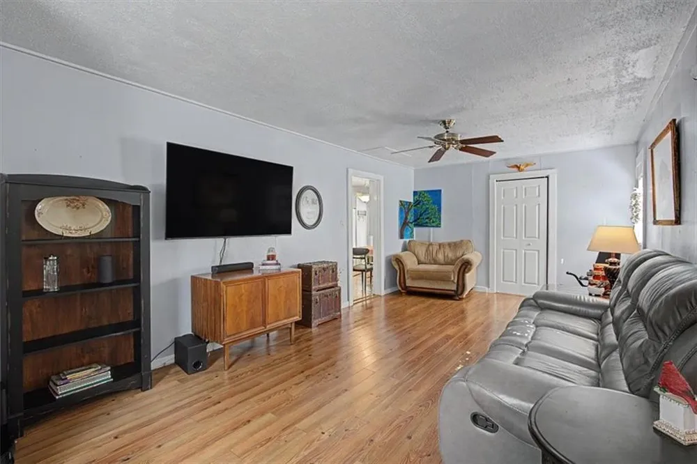32 Watkins Road Newnan, GA 30263