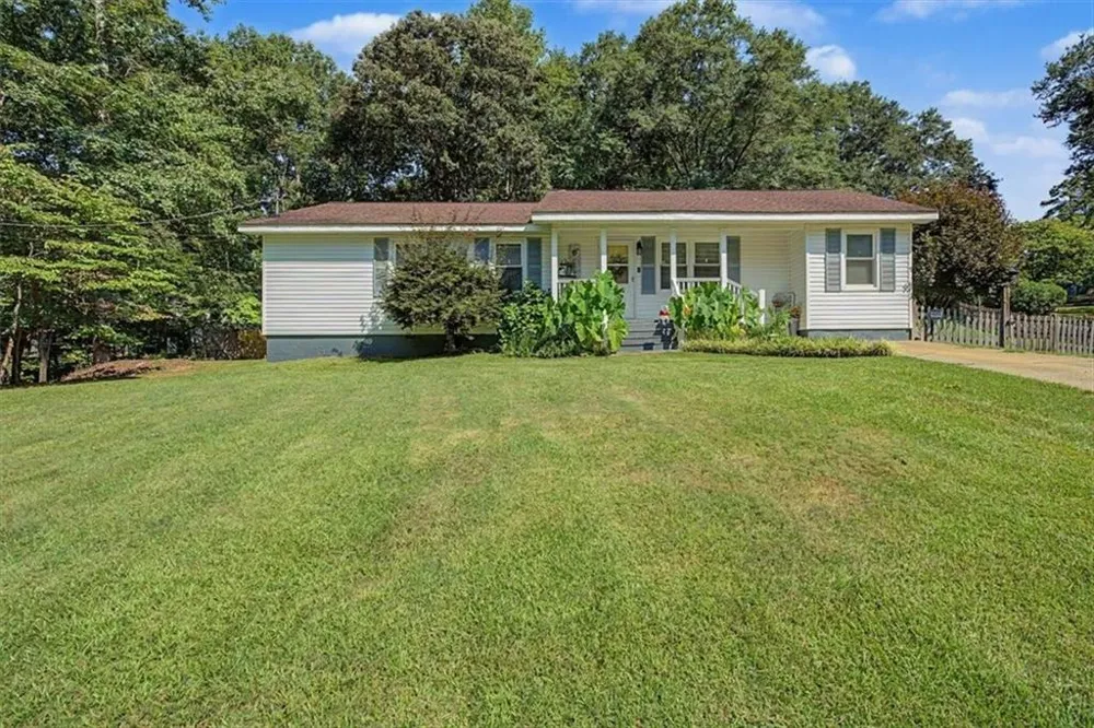 32 Watkins Road Newnan, GA 30263