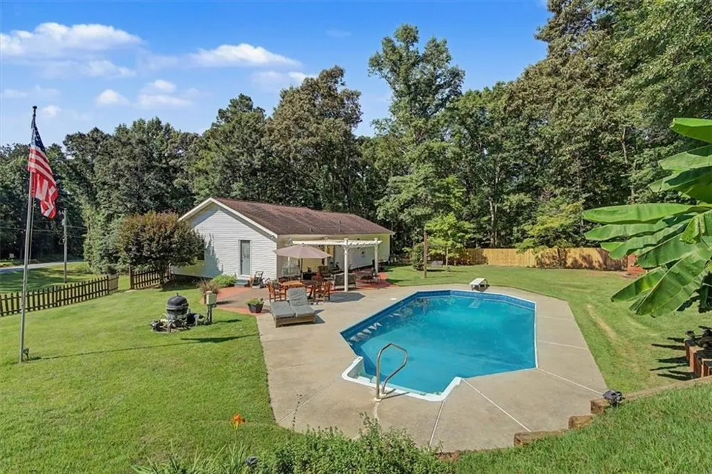 32 Watkins Road Newnan, GA 30263
