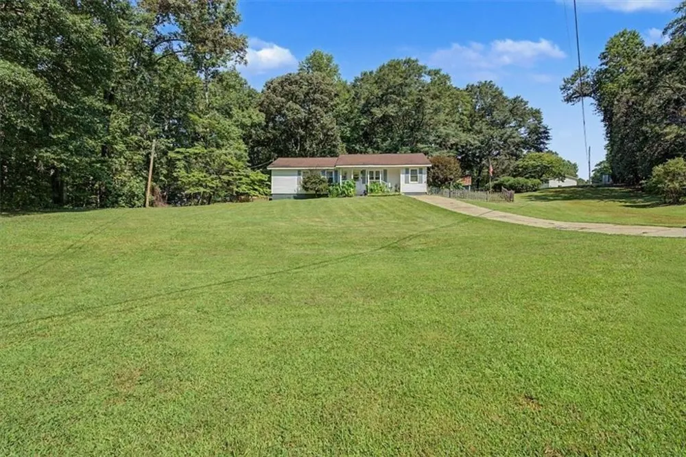 32 Watkins Road Newnan, GA 30263