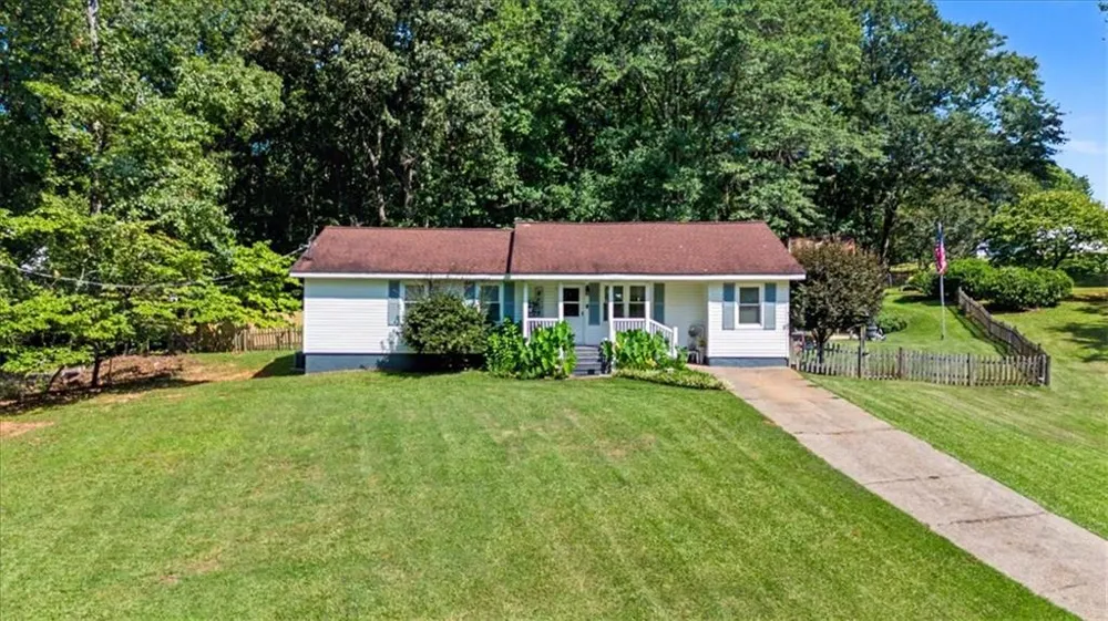 32 Watkins Road Newnan, GA 30263