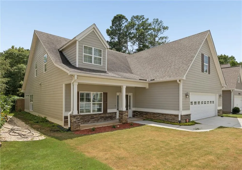 495 Rabbits Run Fayetteville, GA 30214