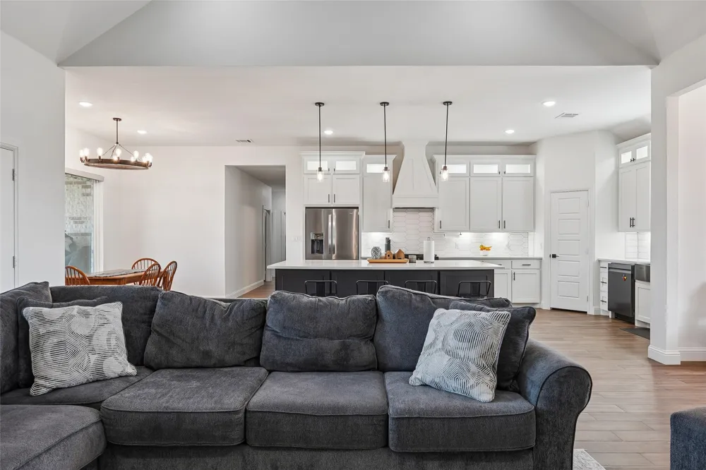 8608 Kassandra Drive Sanger, TX 76266