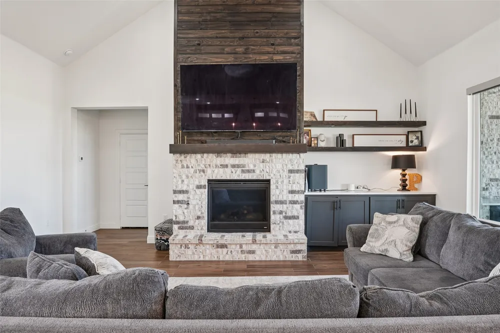 8608 Kassandra Drive Sanger, TX 76266