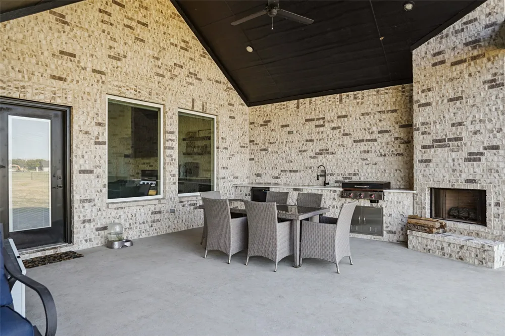 8608 Kassandra Drive Sanger, TX 76266