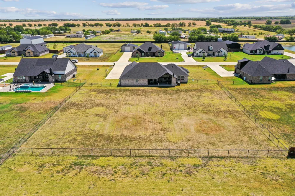 8608 Kassandra Drive Sanger, TX 76266