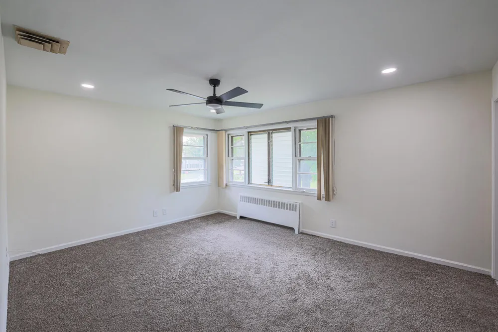 2302 FARRINGDON ROAD Baltimore, MD 21209
