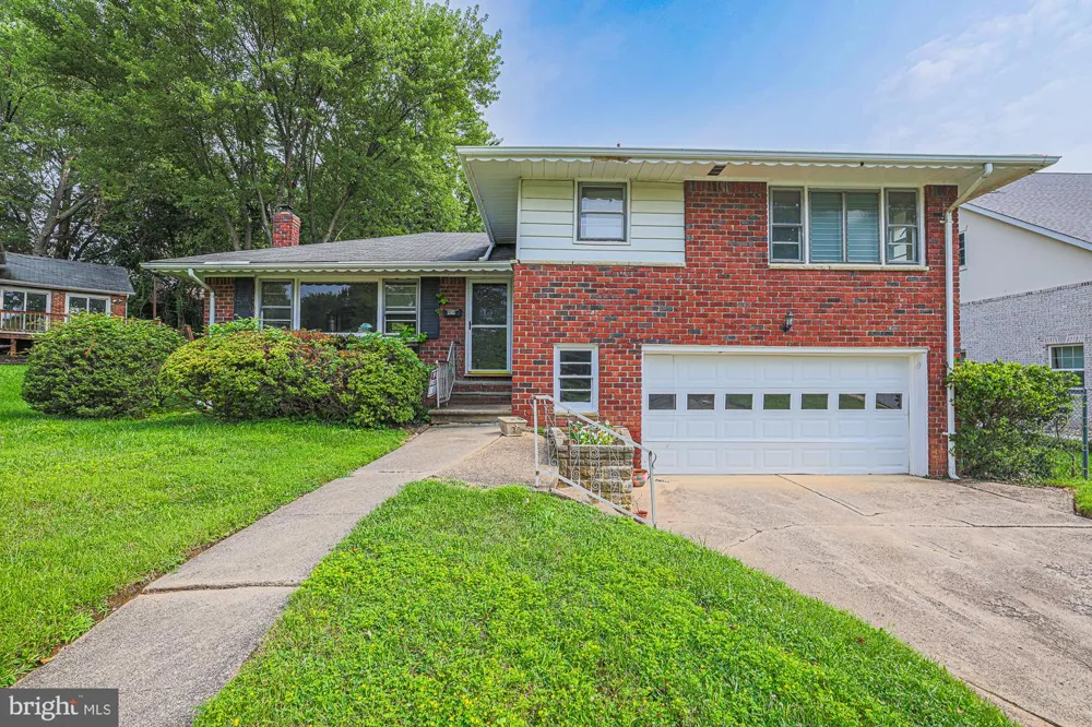 2302 FARRINGDON ROAD Baltimore, MD 21209