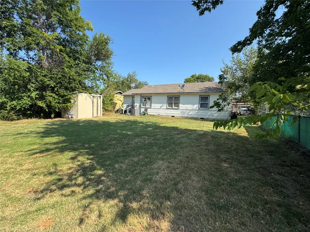 1620 Glennan Drive Okmulgee, OK 74447