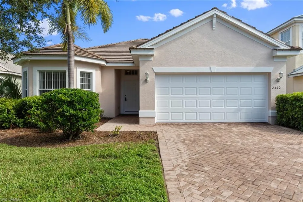 2410 Verdmont Court Cape Coral, FL 33991