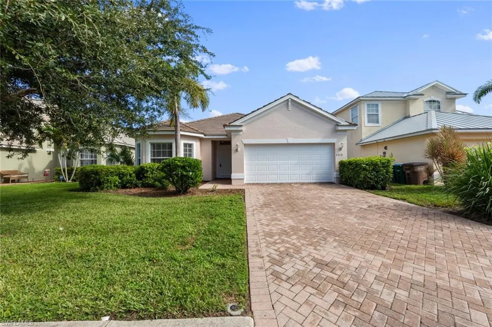 2410 Verdmont Court Cape Coral, FL 33991