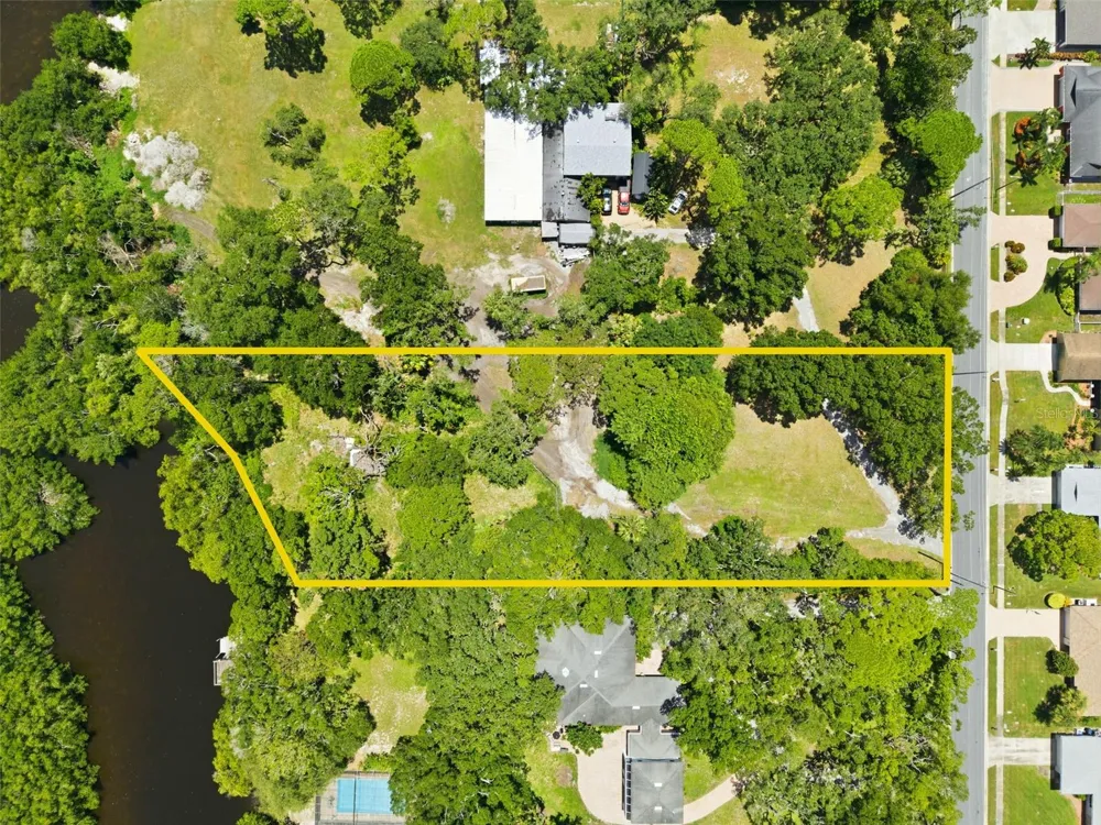 6495 BURNING TREE DRIVE Seminole, FL 33777