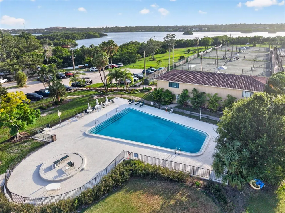 6495 BURNING TREE DRIVE Seminole, FL 33777