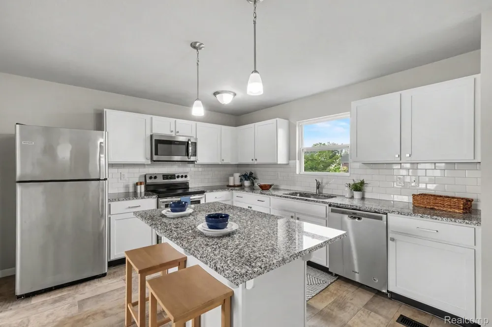 10880 Constant Drive Allendale Charter Township, MI 49401