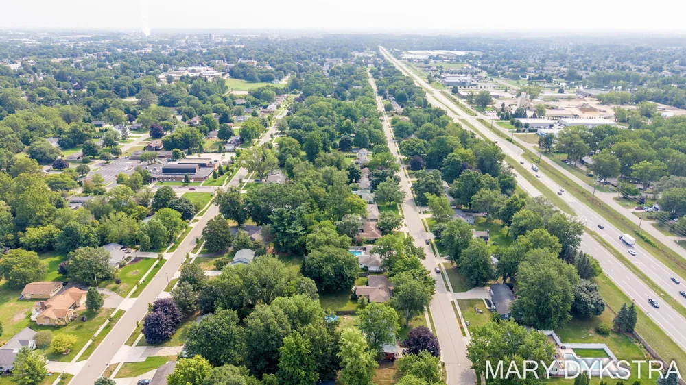 585 Huizenga Avenue Zeeland City, MI 49464