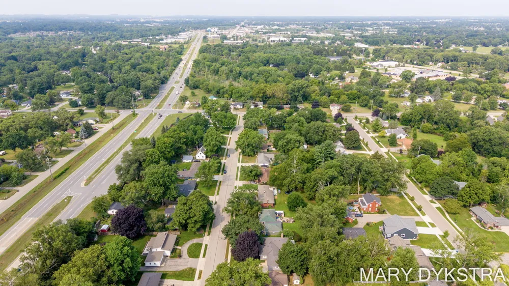 585 Huizenga Avenue Zeeland City, MI 49464