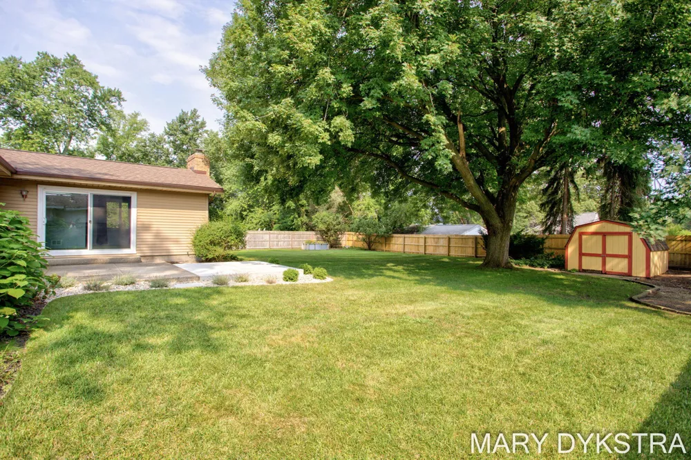 585 Huizenga Avenue Zeeland City, MI 49464