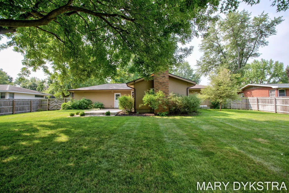 585 Huizenga Avenue Zeeland City, MI 49464