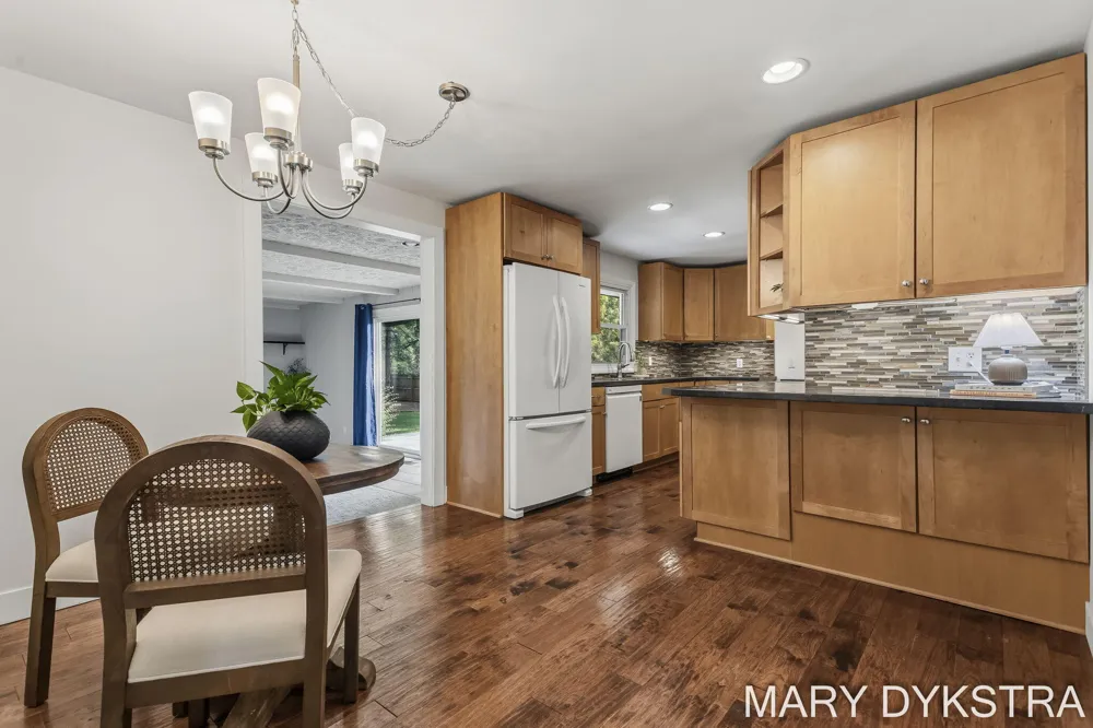 585 Huizenga Avenue Zeeland City, MI 49464
