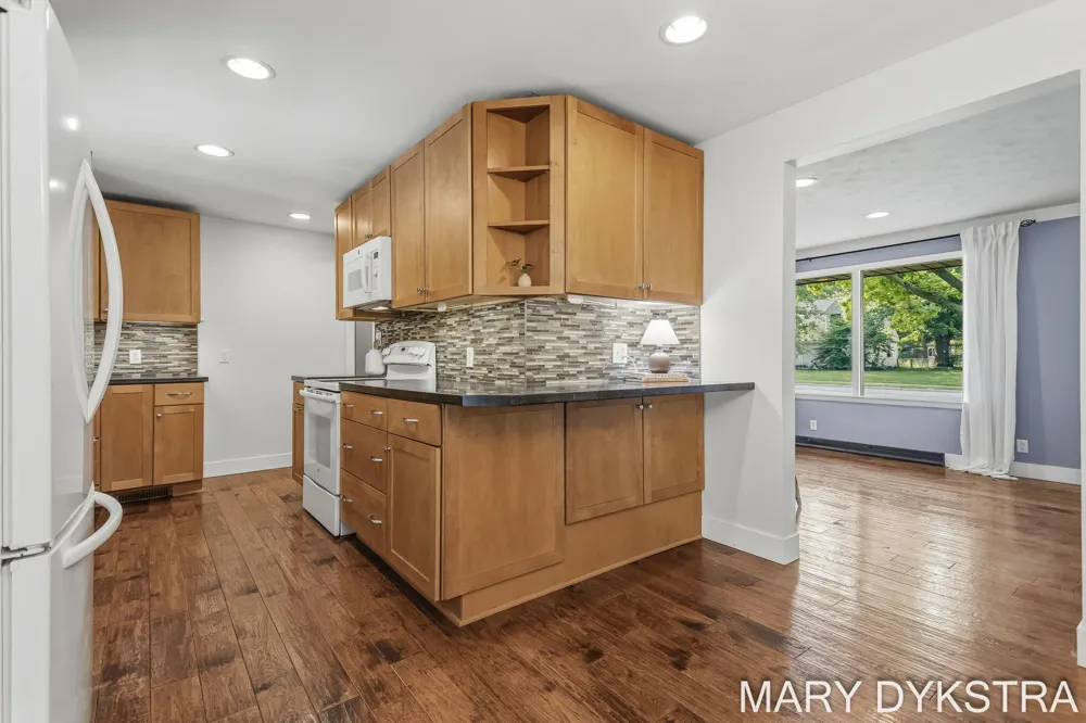 585 Huizenga Avenue Zeeland City, MI 49464