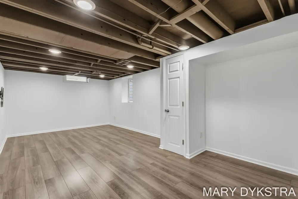 585 Huizenga Avenue Zeeland City, MI 49464