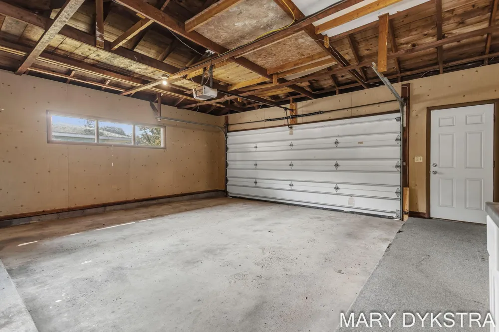 585 Huizenga Avenue Zeeland City, MI 49464