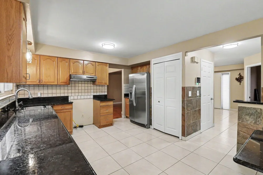 6021 Fairbrook Drive West Bloomfield Charter Township, MI 48322