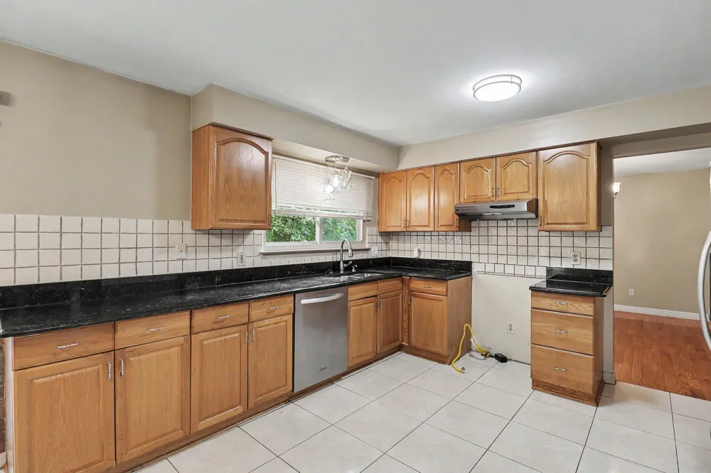 6021 Fairbrook Drive West Bloomfield Charter Township, MI 48322