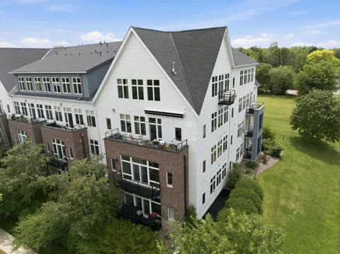 301 7th Street W #2204