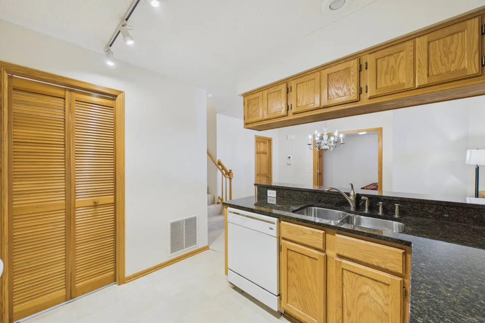 1744 Maple Court Falcon Heights, MN 55113