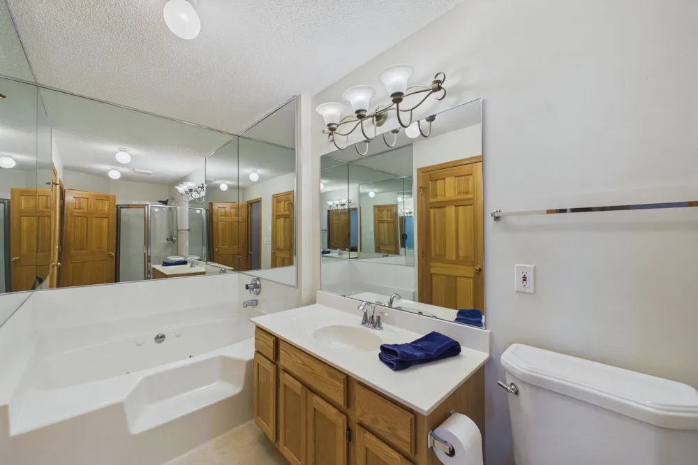 1744 Maple Court Falcon Heights, MN 55113