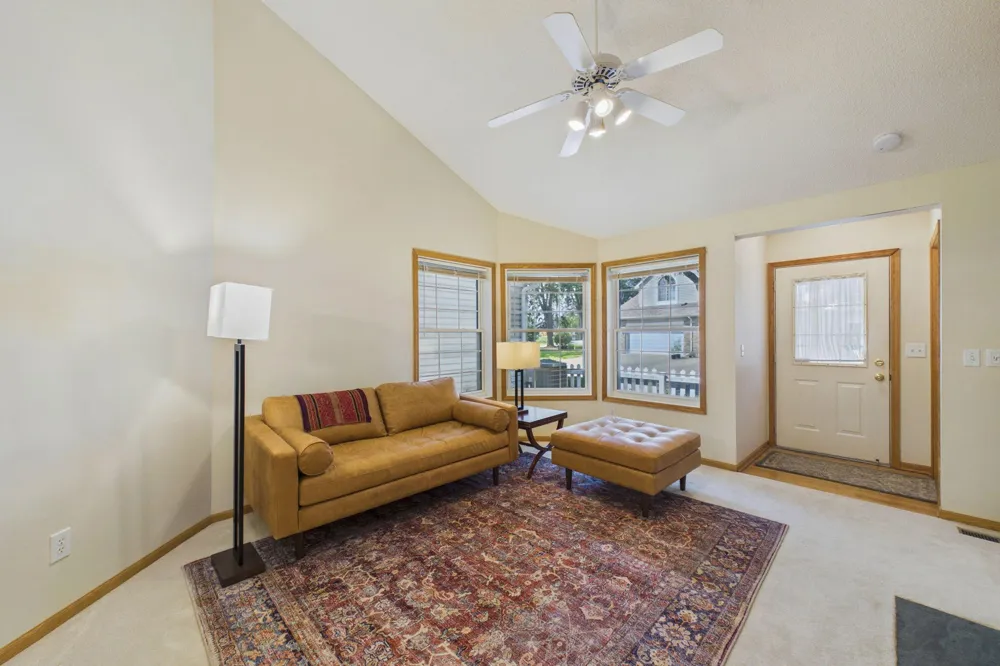 1744 Maple Court Falcon Heights, MN 55113