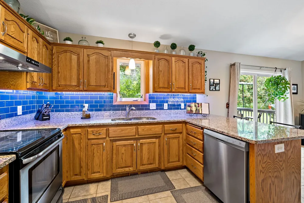 842 Sterling Street S Maplewood, MN 55119