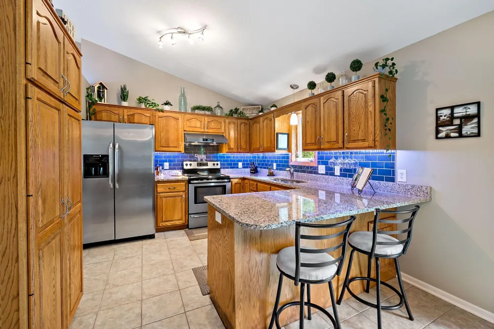 842 Sterling Street S Maplewood, MN 55119
