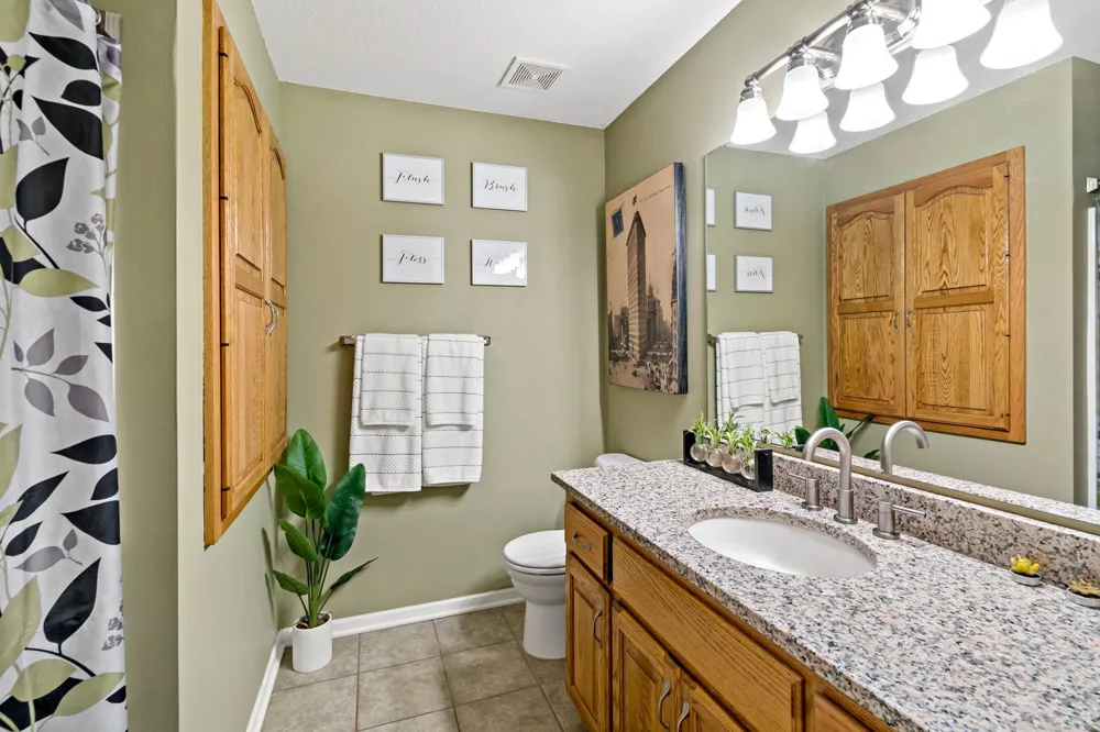 842 Sterling Street S Maplewood, MN 55119