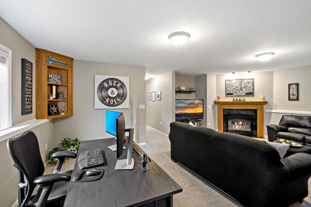 842 Sterling Street S Maplewood, MN 55119