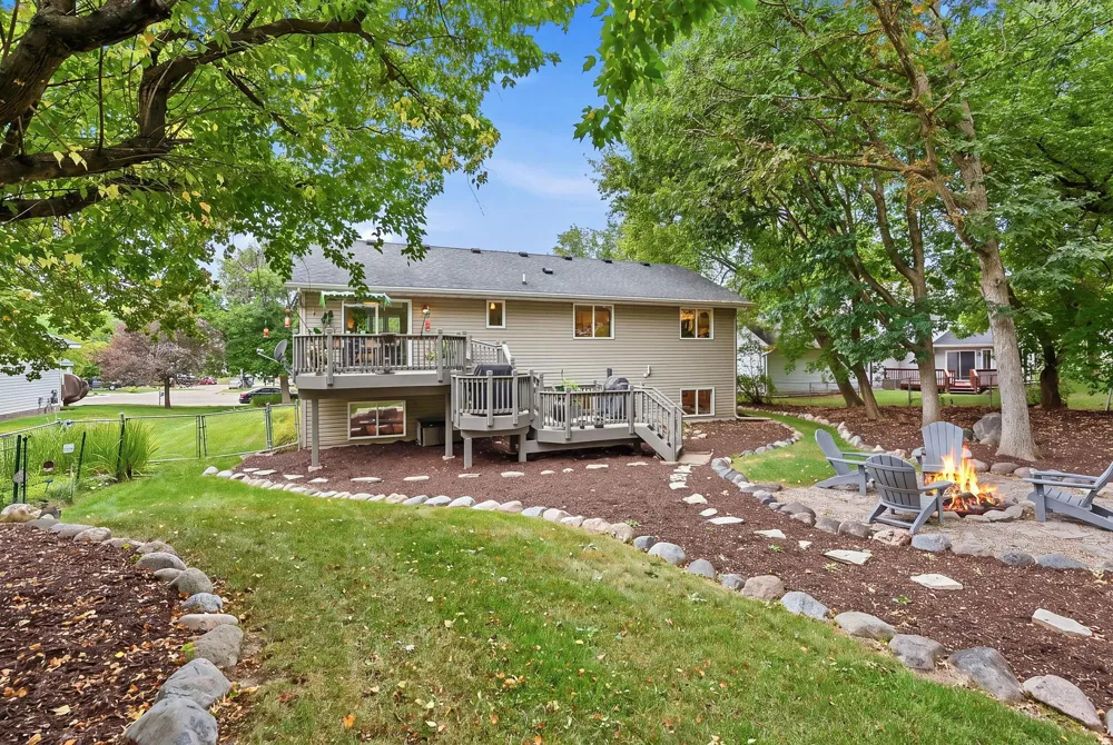 842 Sterling Street S Maplewood, MN 55119