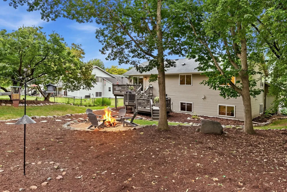 842 Sterling Street S Maplewood, MN 55119