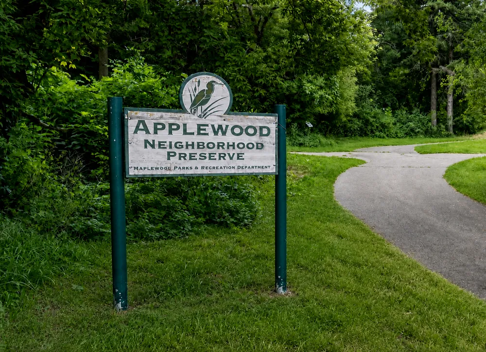 842 Sterling Street S Maplewood, MN 55119