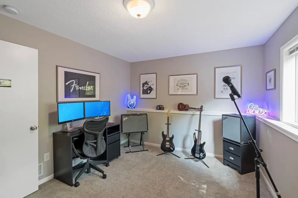 842 Sterling Street S Maplewood, MN 55119
