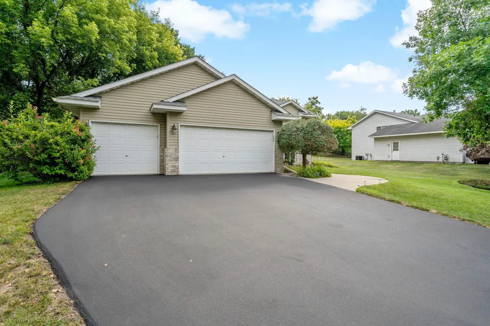842 Sterling Street S Maplewood, MN 55119